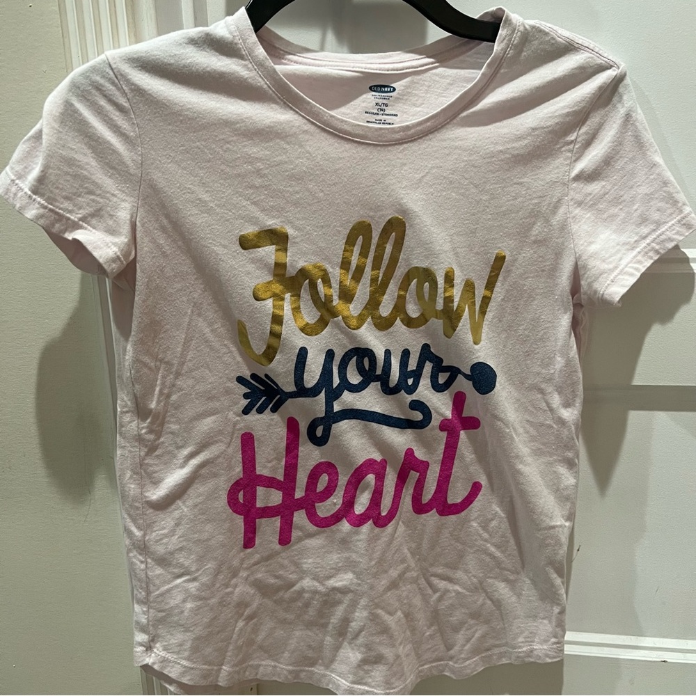 Light pink old navy tee